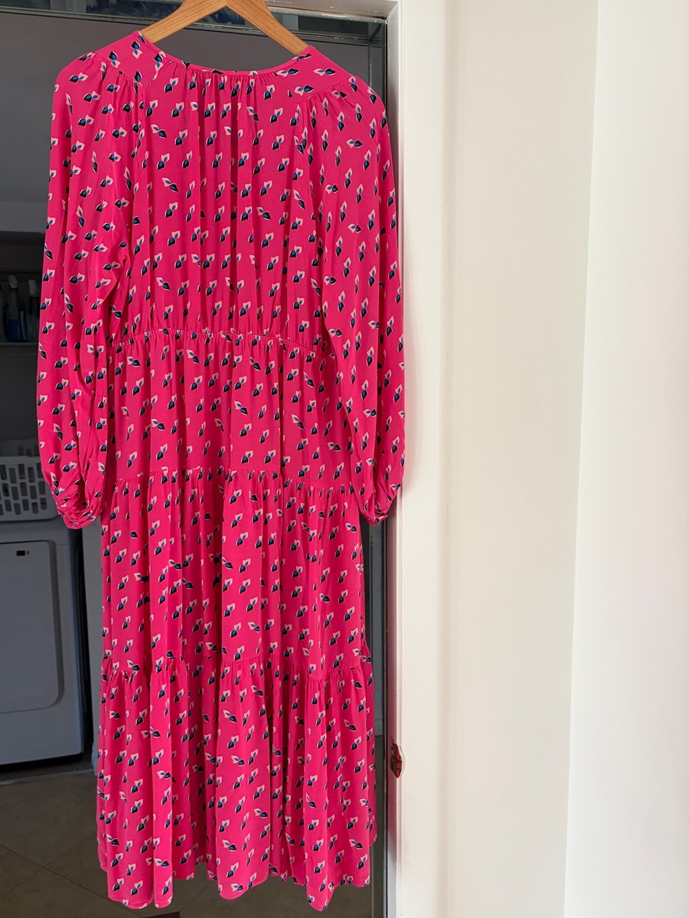 Diane Von Furstenberg Fuchsia Printed Long Sleeve Tiered Dress - Picture 4 of 7